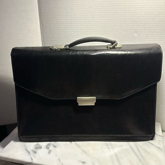 Alessandro Venanziblack leather brief case made in Italy
